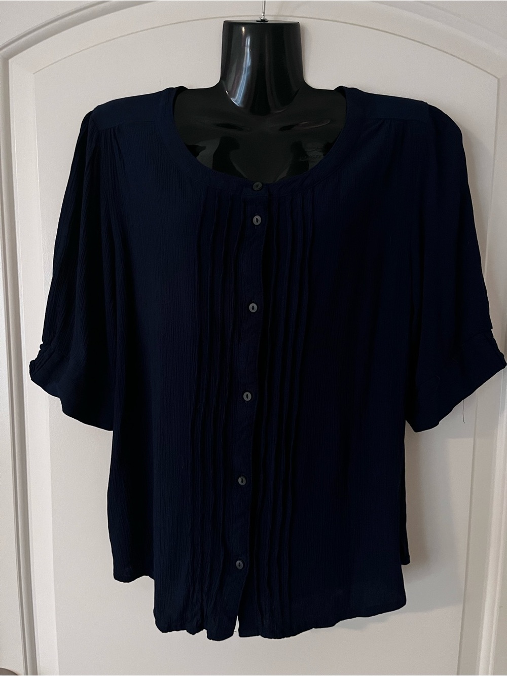 Liz Claiborne Womens Navy Button-Front Pintuck Blouse
